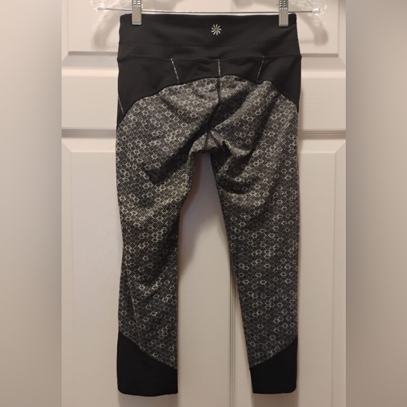 Bundle of (8) Athleta Leggings Size XS Cropped and Full Length - Picture 13 of 16